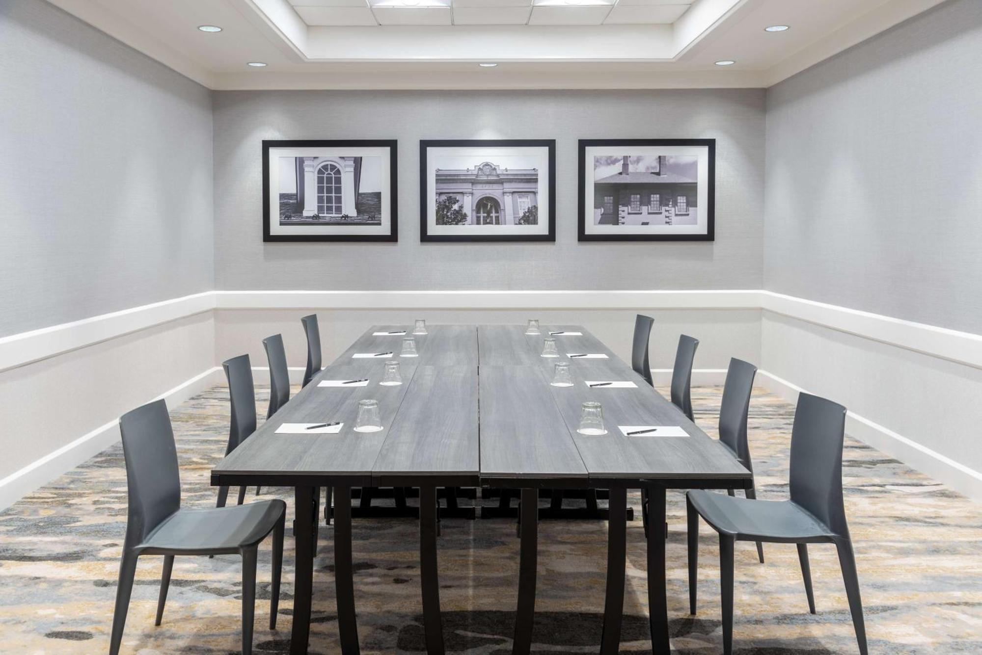 Hilton Alexandria Mark Center Εξωτερικό φωτογραφία
