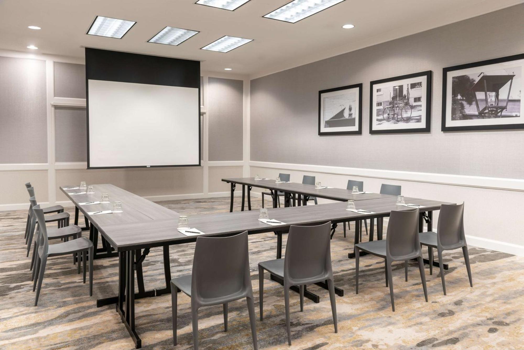 Hilton Alexandria Mark Center Εξωτερικό φωτογραφία